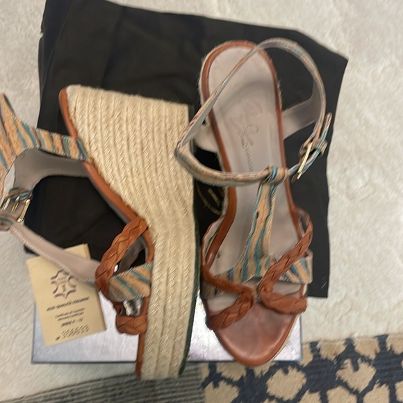 Donald J Pliner signature shoes. 8 1/2 M - Picture 3 of 5